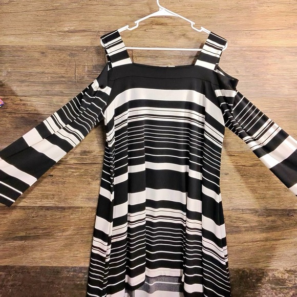 Chico's Monochrome Striped Cold Shoulder Tunic - Picture 9 of 9